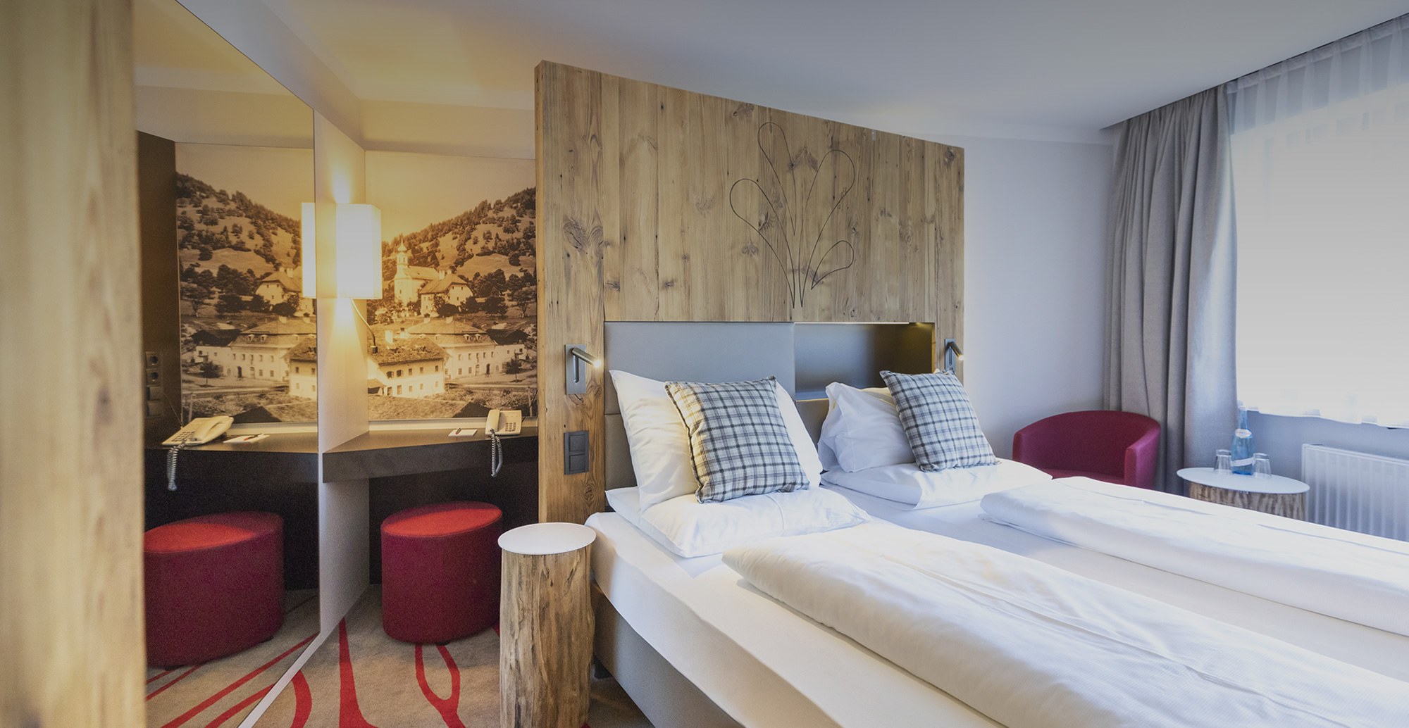 Komfortabel eingerichtete Zimmer mit traumhaftem Panoramablick auf Flachau