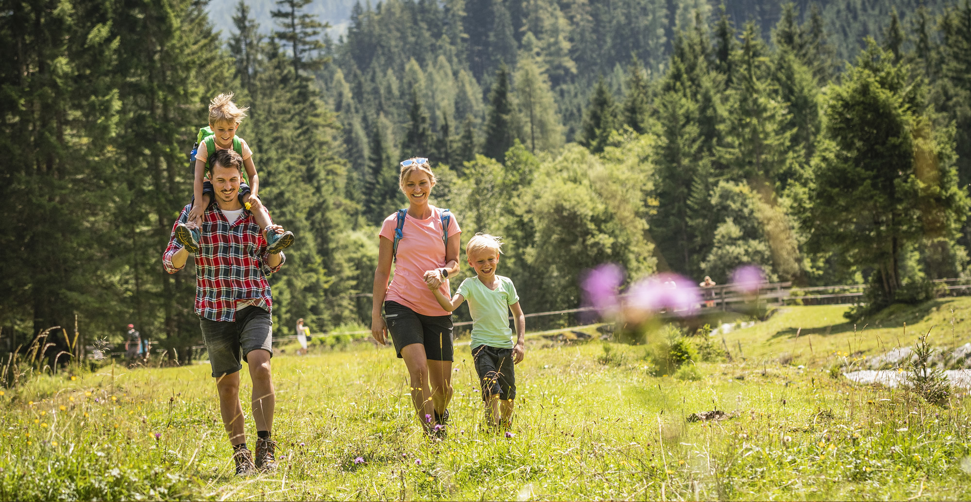 Ausflüge unternehmen im Sommerurlaub mit der Familie