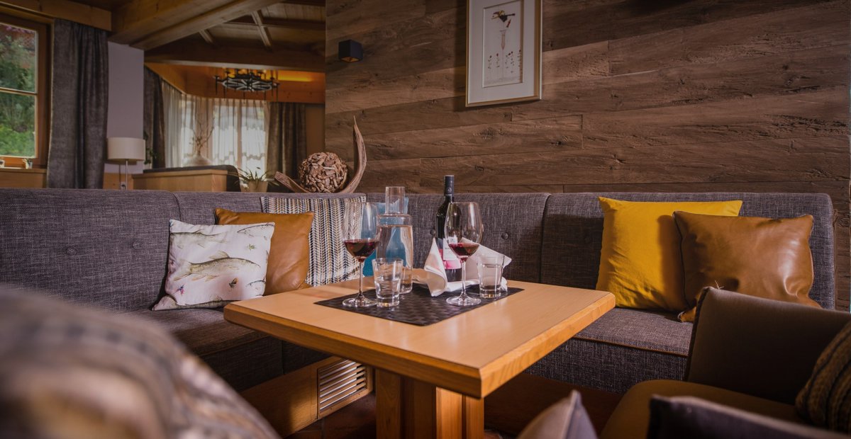 Gemütliche Abende an der Hotelbar oder in der Lounge verbringen